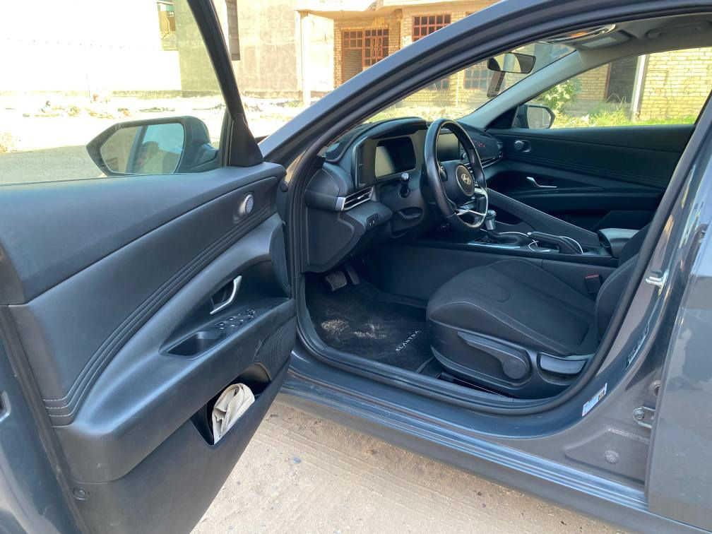 🚗 للبيع - هيونداي إلنترا 

🔹 الموديل: 2024
🔹 التسجيل: رقم انبار  معوقين دخول جديد
🔹 اللون: سمنتي
🔹  الضرر . بدون ضرر
🔹 المواصفات:
✅ ماشية (30)الف كم
✅ رادار - مانع تصادم - توقف ذاتي
✅ كاميرا دوارة
✅ شاشة 
✅ مانع انزلاق
✅ 3 وضعيات قيادة (سبورت - نورمال - سمارت)
✅ تدفئة كشنات - تدفئة ستيرن
✅ ليتات LED  
✅ مثبت سرعة - تحديد مسار
✅ منافذ شحن (Type-C + Type-A + منفذ 12V)
✅ ويل كب
✅ محرك 2000 دوش 

📍 المكان: الأنبار - الكرمه 

📩 للتواصل  📞*********** يتوفر واتساب

📸 الصور بالمرفقات📸 الفلوجة, الأنبار
