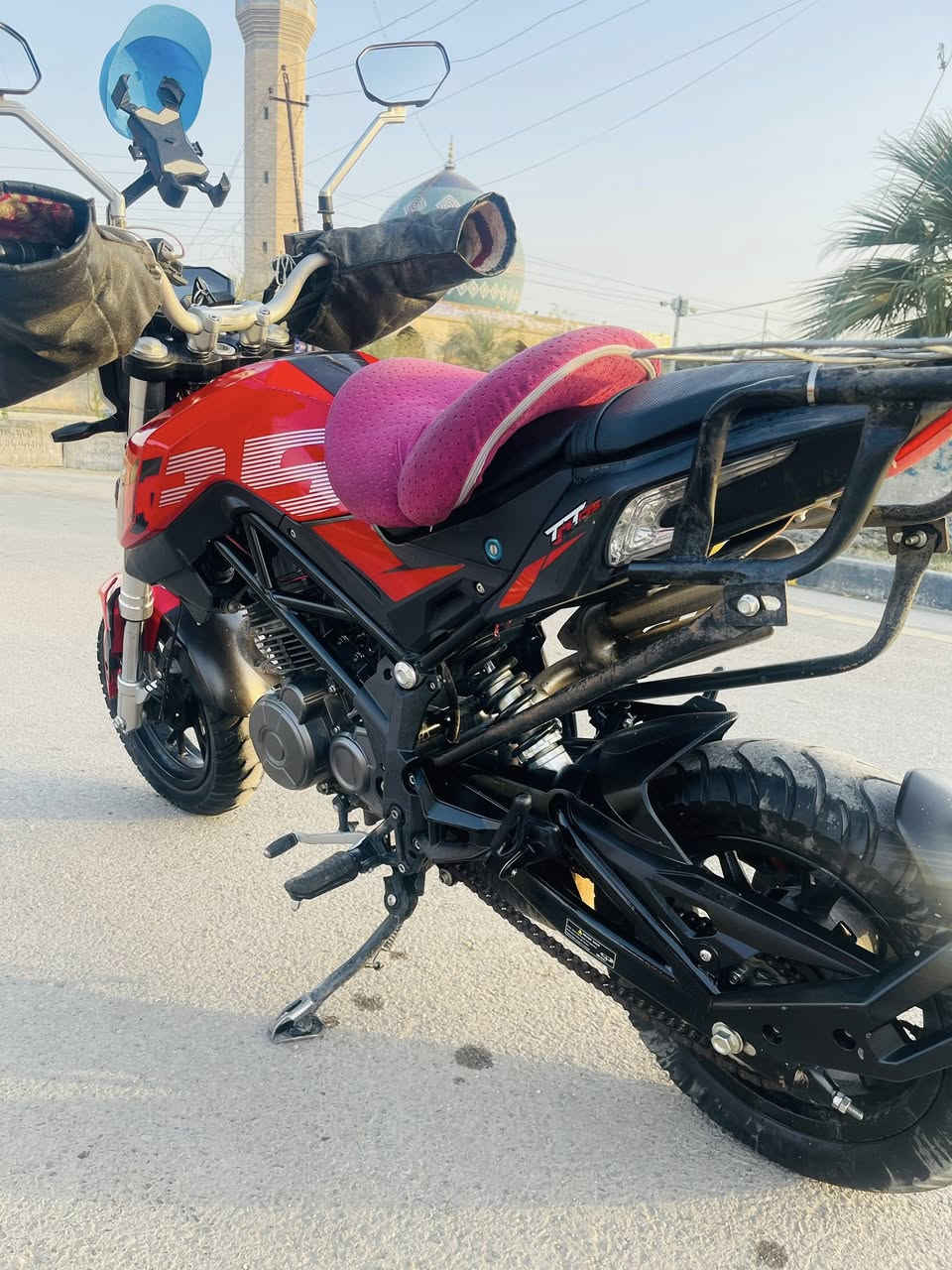 السلام عليكم
حبايب الدراجة للبيع بنلي 135cc موديل 2025 رقم اربيل مميز التحويل شوكت ميريد المشتري اني جاهز امانه الله الدراجه ع ايدي نضيفة ميه بالميه مابيها اي نقص وتزويدات فول وكل قطعها بلادي مابيها اي تغير الدراجة وماشيه قليل جدا والسوبايه اصليه مالتها من عجلة الخليج وهدية وياها خوذه اصليه بلون الدراجه وسماعة خوذه والدراجه بيها تزويد لايت عالي ناصي ورماش ومقعد طبي وكفوف ستيرن الدراجه وصندوق دلفري كبير  امانه الله مابيها اي نقص وارجع اكرر الرقم مالتها اربيل مميز جدا السعر 3000000مليون والتفاصيل ع رقم الواتس او الخاص 
 مكاني بغداد الرسالة الثانية ***********
