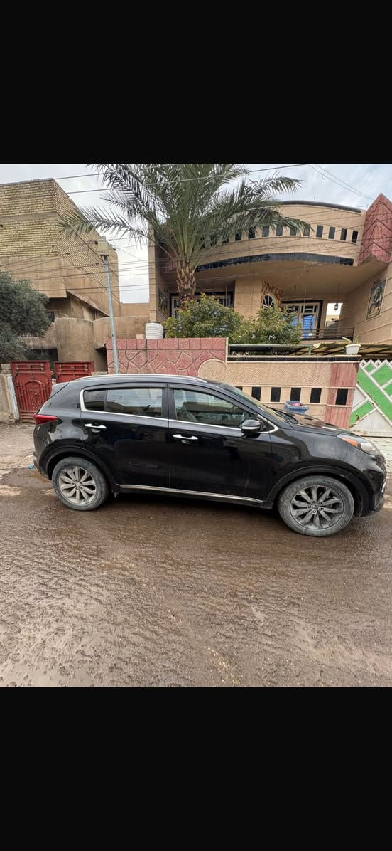 السلام عليكم 
سبورتج 19 مكينه GDI 2400 للبيع او مراوس بيها قطعه وحده صبغ سونر مرفق لمنشور سياره جاهزه للخير مابيها ملاحضات فول مواصفات عده لفتحه كشنات تدفئه تبريد شفتات ستيرن بصمه  مكاني 
 بغداد غزاليه *********** سعر 165
