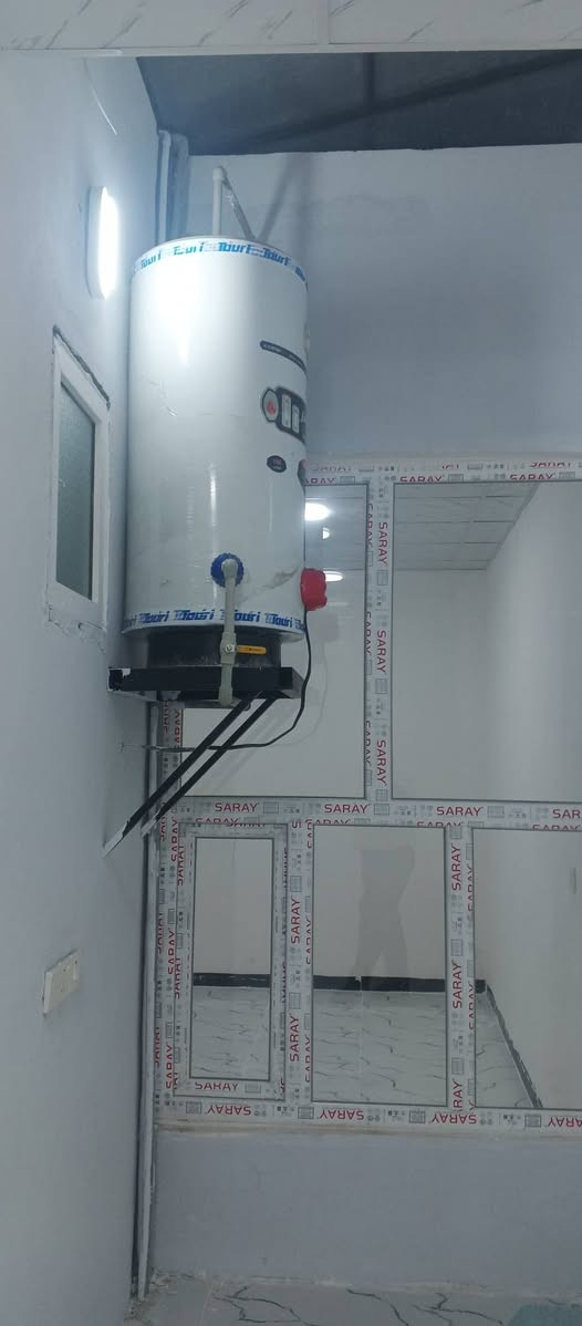 ئەم دووخانوە بۆفرۆشتن 100+100 سفرەو ماڵی تیانەجووە فول خدمات کۆڵانی سەبە نظام دكت مركزي 
عنوان کرکوک پنجاعلی نزیک دائیرەی کارەباکە
سعری هەردووخانۆکە 68 ملێنو مجال
***********
