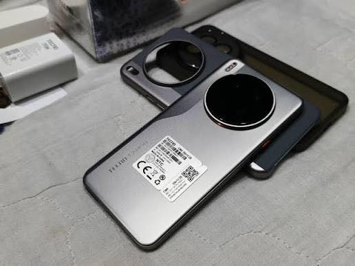 السلام عليكم 
جهاز Tecno Camon 40 Premier 5G ذاكرة 256 بدون ملحقات فقط كفر اصلي وكفر ثاني 
الجهاز مبدل ظهر اصلي بالشركة والقديم موجود 
بسعر 350 بي مجال مكاني مدينة الصدر/ الكيارة
متواجد فيس


**إذا كنت صاحب هذا الإعلان وتريد حذفه لأي سبب، رجاءا أرسل رسالة إلى الدعم الفني**