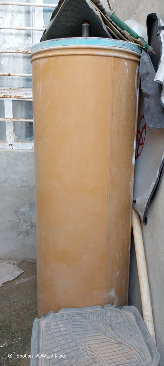 كيزر نضيف شرط للبيع 
السعر 75 وبيي مجال 
العنوان القوسيات قرب المدرسه الصينيه
***********
