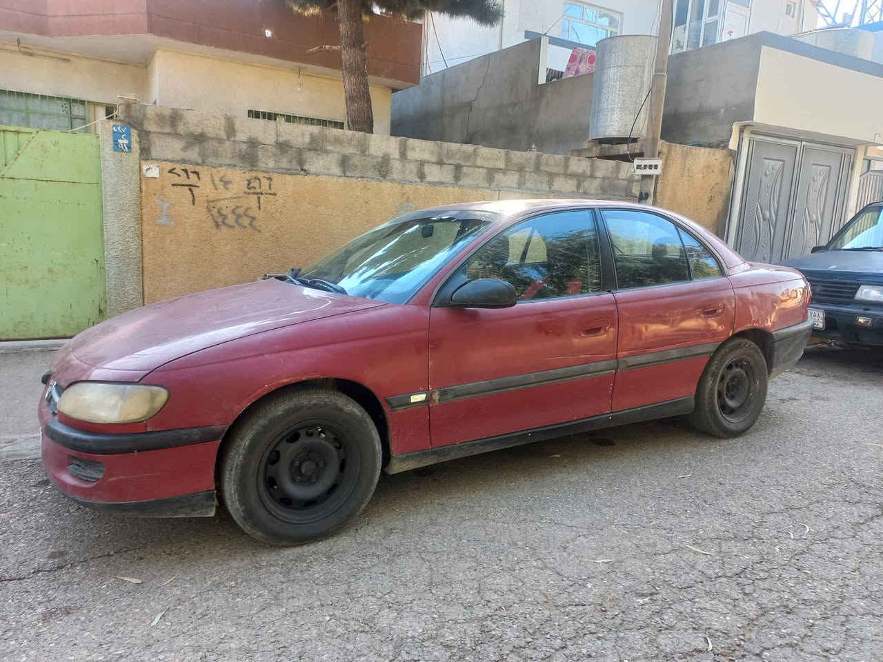 ئۆپل پشیلە 
مۆدیل 95
سەیارەک زۆرخاوینە
دینارمەسرەفی نیە 
تەبیرت ساردووگەرم
گیرومەکینەو ئەکسل بەشەرت 
کارەبای هەموی ئیشەکا
دعمولێ دراوی نیە 
بەس ئەولیاتە خاوەنی دیارنیە  
سعر 25 گەلاوکەمێ معملە 
ژم ***********
ژم *********** شمشمل, السليمانية
