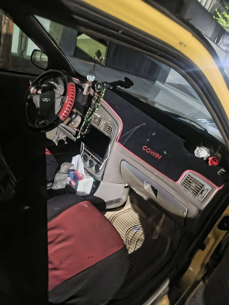 شيري كوين موديل 2011 رقم مصطره جديد سنويه يله 2030محرك شرط وكير شرط محرك صار شهر ونص معمر ريمن  و بور ومشط سترن جداد  بل كرتون طخمه  جديد و تبريد عيزو بس غاز شرط و تتفه فول شغله  و هيه وغرمات صفر  وتحويل شرط مكان لسياره الهرمات يم شارع ربيعه السعر 28وبيه مجال***********
