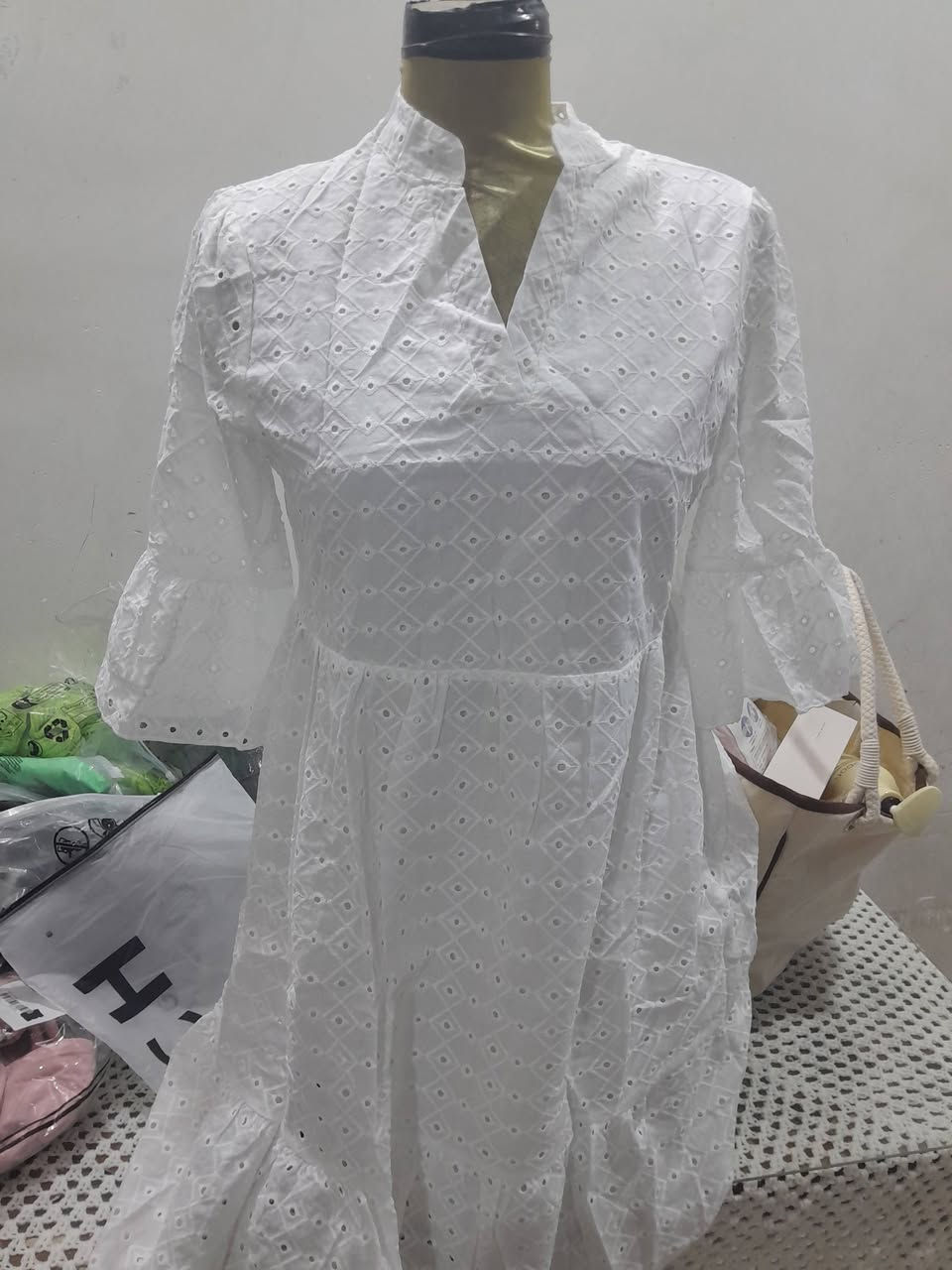 عندي بضاعة شي ان قطعة ب٤ الاف جينزات قمصان كل الوان نص ردن فستان ابيض


**إذا كنت صاحب هذا الإعلان وتريد حذفه لأي سبب، رجاءا أرسل رسالة إلى الدعم الفني**