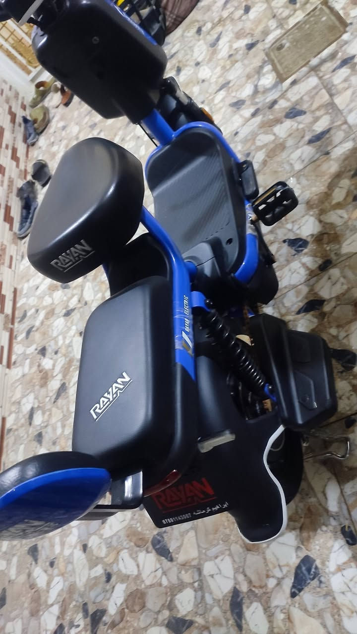 300/.       ***********
