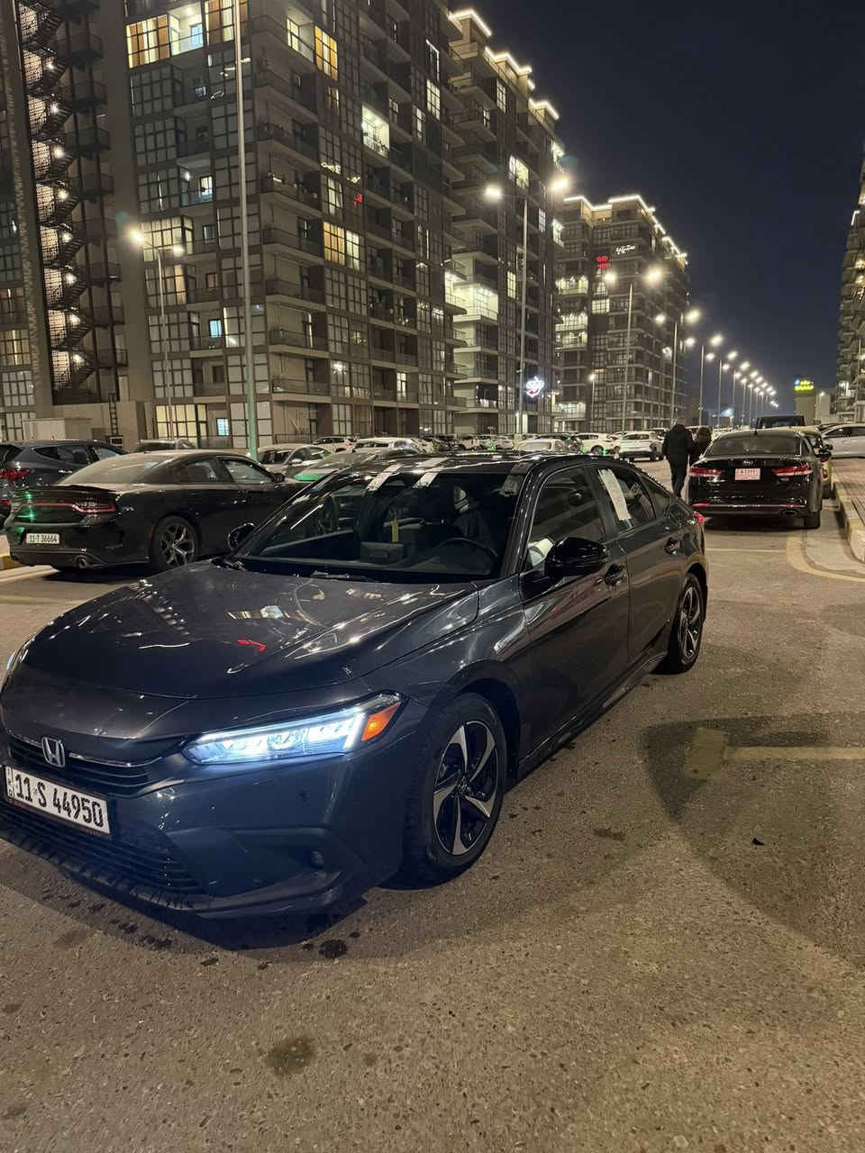 السلام عليكم هوندا سفك هايبرد موديل 25 تورنك ماشية 6 الف تبديل بنيد وجاملغ نفس الون اصلي بدون صبغ السعر 170$ للاستفسار ***********
