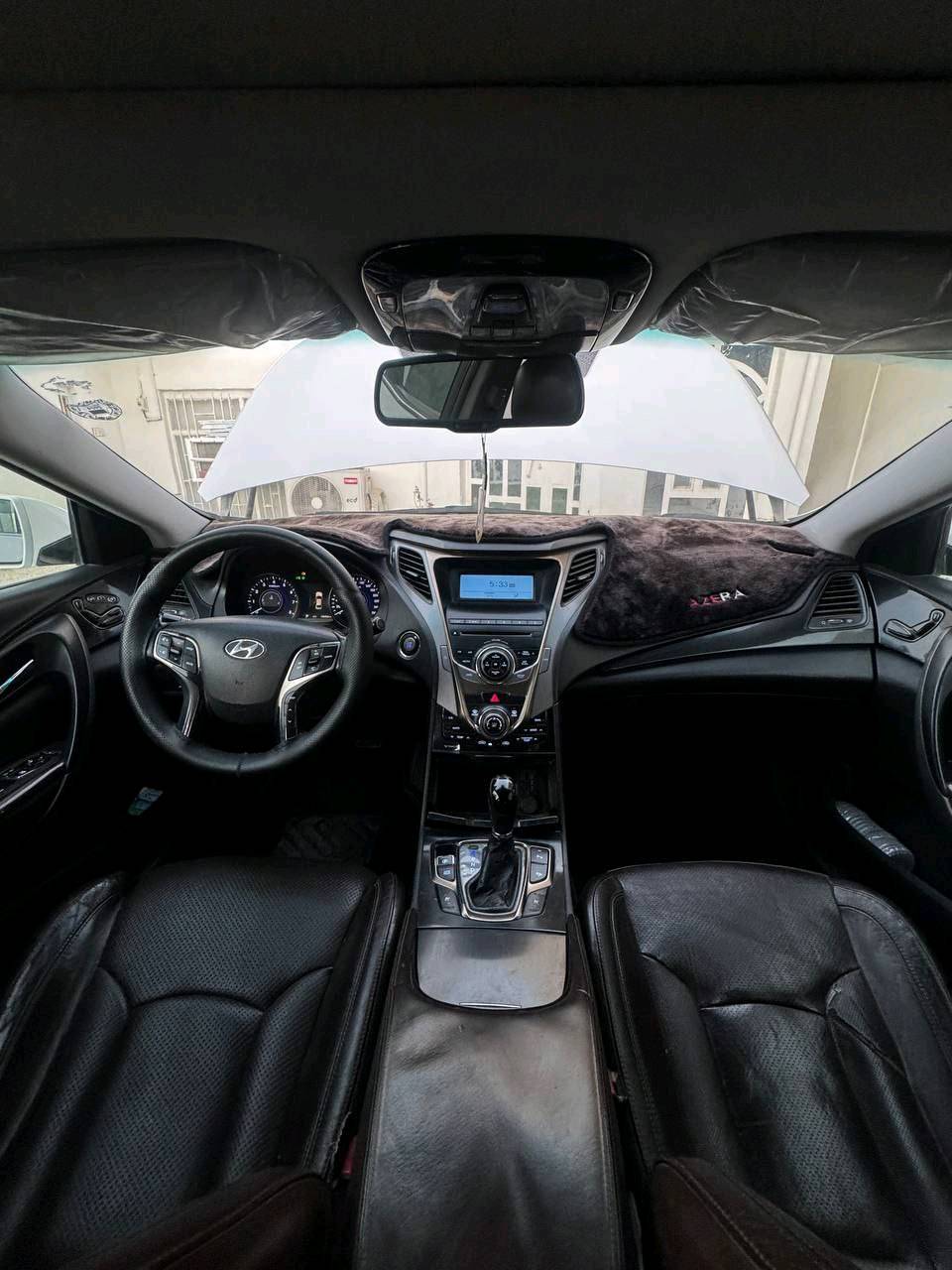 سلام عليكم 
ازيرا 2013 خليجي vip فول مواصفات 1/1 للبيع فقط
مكينه 6 سلندر 3000 
رقم اربيل 
السياره بيهة جم قطعه صبغ وشويه بارد 
المواصفات: 
بنوراما
كشنات جلد 
خزن ميموري 
تدفئه وتبريد كشن 
ومساج للسائق 
مري شفط 
اشاير بالمري
منظومه زنون 
حساسات اماميه وخلفيه 
كاميرا خلفيه 
مدخل  USB + AUX
بصمه تشغيل
تحكم ستيرن 
تحكم اضائه داخليه 
زراكات للماصدات
تخم تاير جديد
منظومه تبريد جديده 
بردات ابواب وبرده خلفيه 
سياره بعد بيهة هواي مواصفات 
جاهزة للاخير من مواصفات وكير وتبريد ثلج بس مكينه مفتوح رقم شمالي اربيل سياره باسمي سياره كلش حلوه ومابيهة نقص اسويلها ادامه بين فتره وفتره 
السعر 127 وبيهة مجال بسيط 
للاستفسار ***********
مكاني بابل الحله