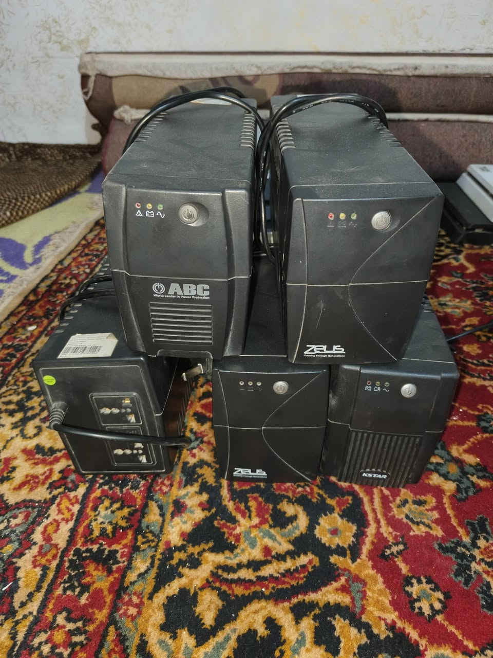 للبيع نجف اتصال ***********
بلي فور مهكر سلم عدد2 مع ملحقاته 
بلي فور مهكر فات عدد3 مع ملحقاته 
يو بي اس عدد 5
