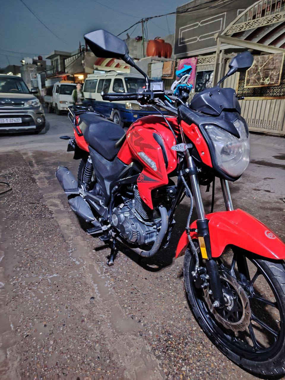 سلام عليكم دراجة RK ايطالي مكينة 200 موديل 24 مرقم اربيل سنوية لحد سنه29 بأسمي تحويل ثاني يوم  ماشيه 17 الف دراجه جديده ومكفوله كفاله عامه من كلشي سعر مليونين وبيها مجال للشراي مكاني بغداد للاستفسار *********** متواجد واتس وع رقم فقط
