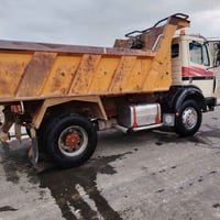 سيارة للبيع  البي موديل 75 مكينه 8 عادي كير 25 عادي بدون شلعه تخمم تاي...