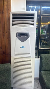 سبالت كنتوري ٣طن سعره ٥٥٠وبي مجال جدد ونضيفات للستفسار رقم ٠٧٨٣١٩٠٢٠٠٣