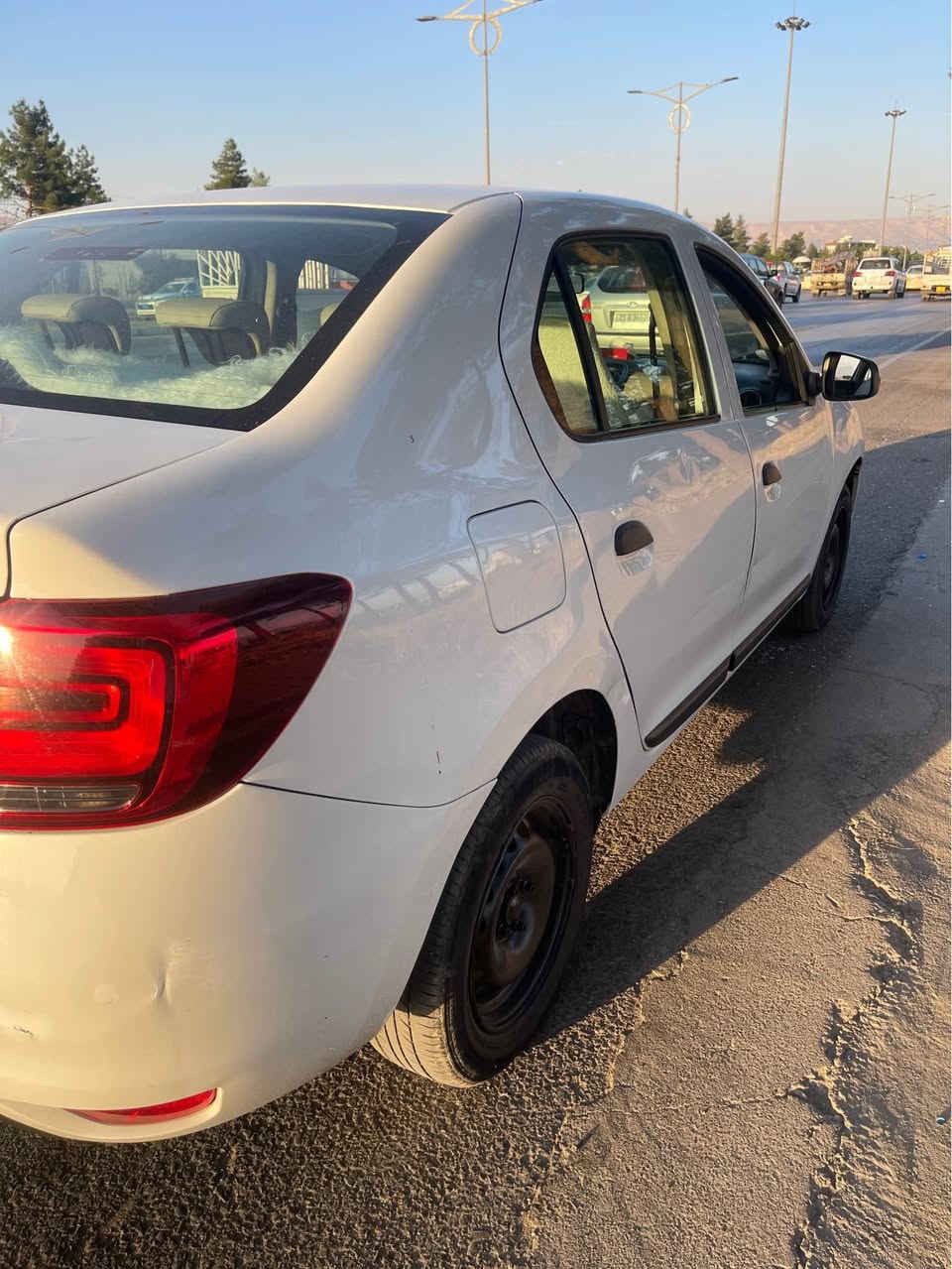 ڕینۆ سومبول ٢٠٢٠
بۆنیتەکەی یەک پەڵە بۆیاخی هەیە 
٨٤٠٠٠ هەزار ڕۆیشتووە هیچ مەسرەفێکی نییە 
ڕەسمی سۆنەریم داناوە
سەنەوی تا ٢٠٣٠ تازەیە
بەشەرتی تەحویل و غرامە
نرخی ٨٥ گەڵاو کەمێک مەجال
سلێمانی
*********** السليمانية, العراق
