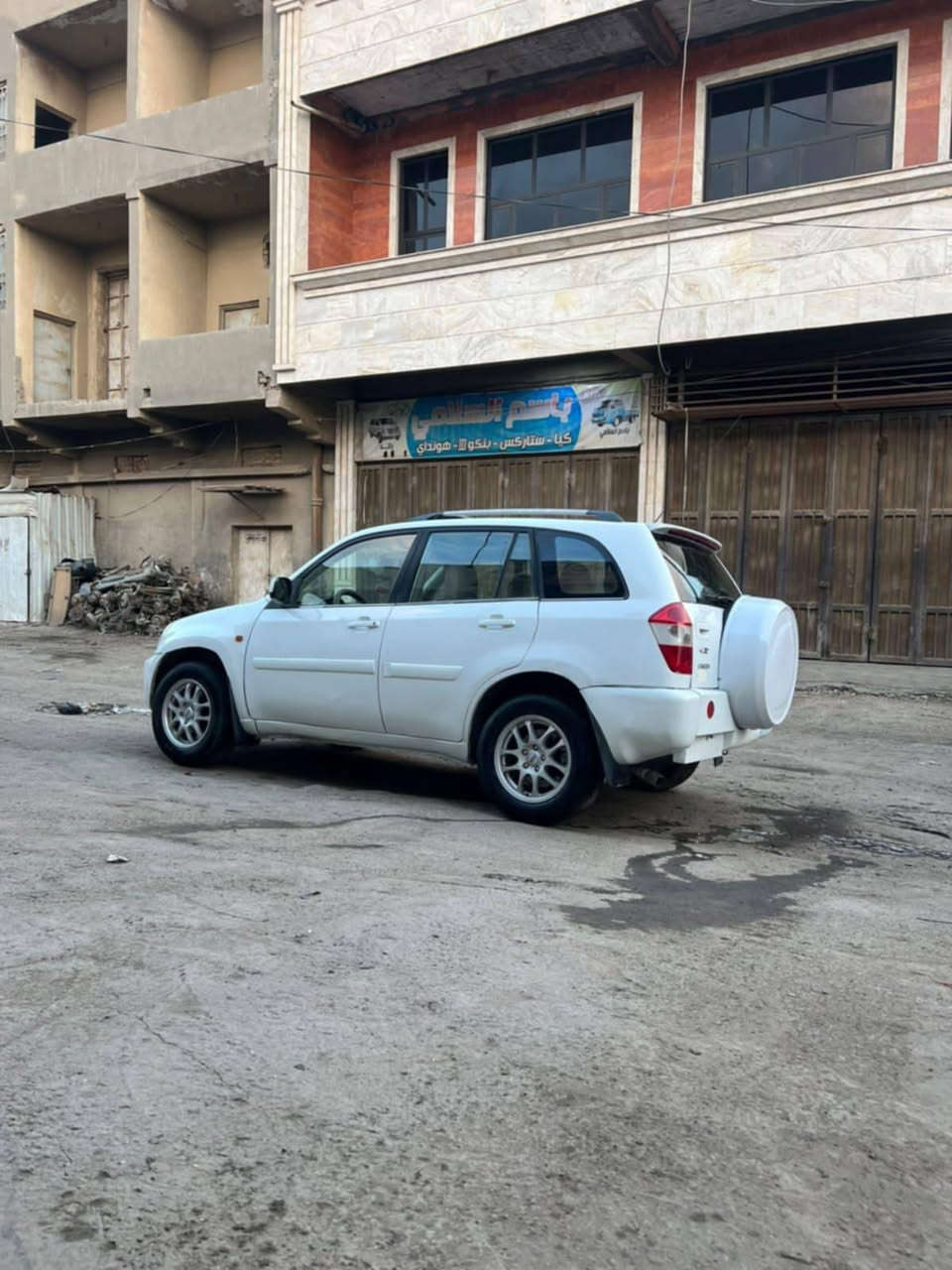 السلام عليكم 
تيكو ٢٠١٢ كير ميكانيكي المرغوب السياره مكفوله ملكطه بس خياساتهه كير محرك تبريد كله فول رقم بابل مشروع وطني 
كهربائيات كله شغال سنويتهه ماساقطه 
*********** السعر ٥٥
