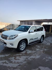 برادو 2013 مواصفات 570 |  VX.L اعلى فئه بهذا الموديل ؟ جقات تصعد وتنزل...