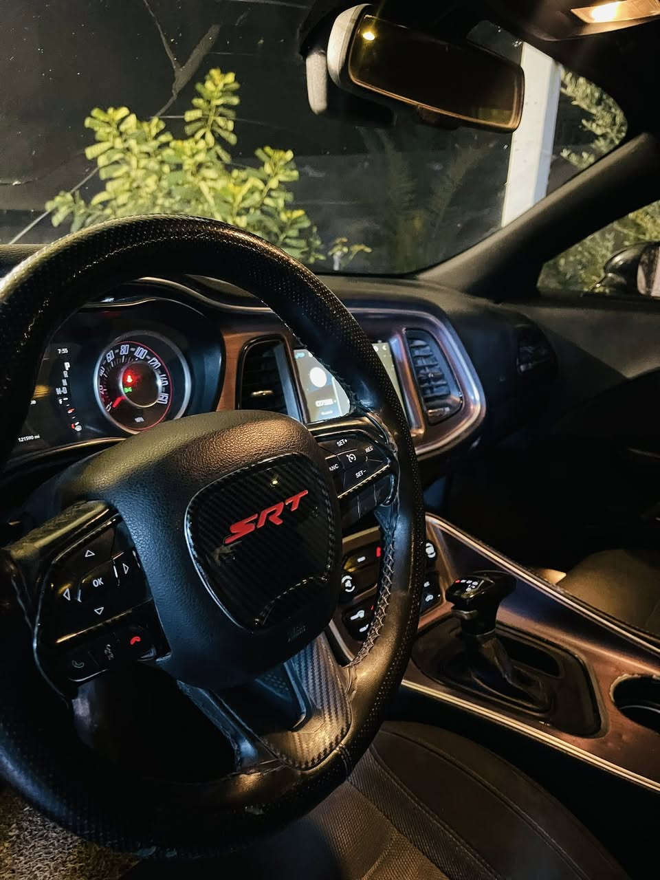 جالنجر 2016
محرك 3.6 تو ويل شاشه جبيره 
كير محرك كفاله ماشيه ٨٠ الف ميل 
صور الحدث مرفقه السياره بدون شاصي ولغد جكه ما بيهن 
بدون صبغ السياره تبديل جاملغ وبنيد اصلي  الدعاميه الخلفيه نفسها راجعه فقط مفتوحه راجعه السياره وكاله
الدشبول مبدل كامل هوه ولسستم مال ايرباكات 
العدادات ولا اي شي مشتغل بيها لا سيرفس ولا ضوه الايرباك 
حداديه امامي خلفي بشرط كارتون 
كشرها جدا ممتاز لا بارد ولا شخوط حيل نضيف 
الوياله وتايرات البارحه بدلتهن باتري جديد هم بدلت 
ما بيها مصرف ربع دينار حته طستها ناعمه كلش 
السعر ١٥٨ وبيها مجال 
مكاني بابل سياحي 
***********
متواجد واتساب
