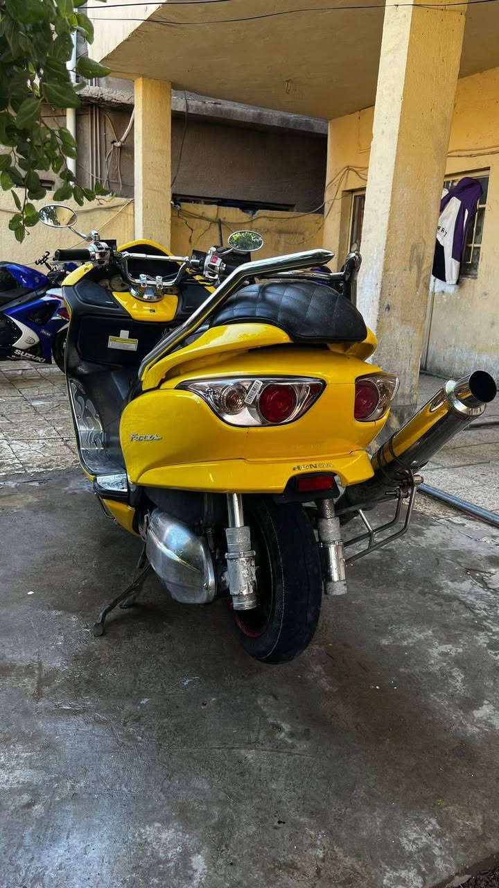 فورزه 09كرستال 7كير 4تحويلات دراجة مال رمبه نازلة من علاوي الباش صالنصة رياضي دبلات كجات تخم تاير جديد بيها دشبول رياضي وجه بومه سبايدر خلفي ستيد بريك شغال دراجة احلا من صور ومكفوله كفاله عامه ممشة دراجة 44الف حقيقي للبيع سعر مليون و350وبيها مجال قليل مكاني ديالى بعقوبه ***********
