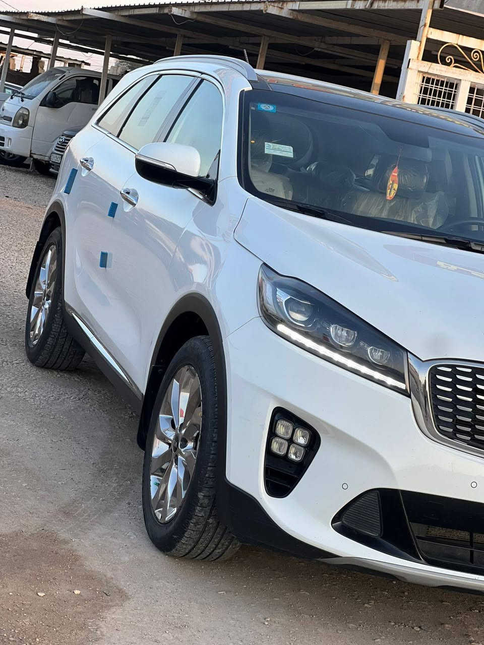 السلام عليكم 
سورنتو 20
فول مواصفات 
سيارة جديدة مثل مامبينة بالصورة
السعر273
باقي المعلومات اتصل بالرقم ***********
اتصال فقط
السيارة خليجي مكفولة
وتحويل ثاني يوم السيارة بأسمي السيارة مال بيت
