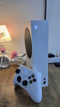 اكس بوكس سريس اس • استخدام ٥ أشهر • ضمان كامل