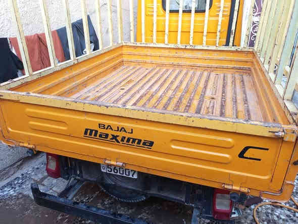 سلام عليكم تكتك بيكم كفالة عامة من ضربة صبغ مكينة نضيفة خير من الله سعر 3500 مدينة الصدر ***********
