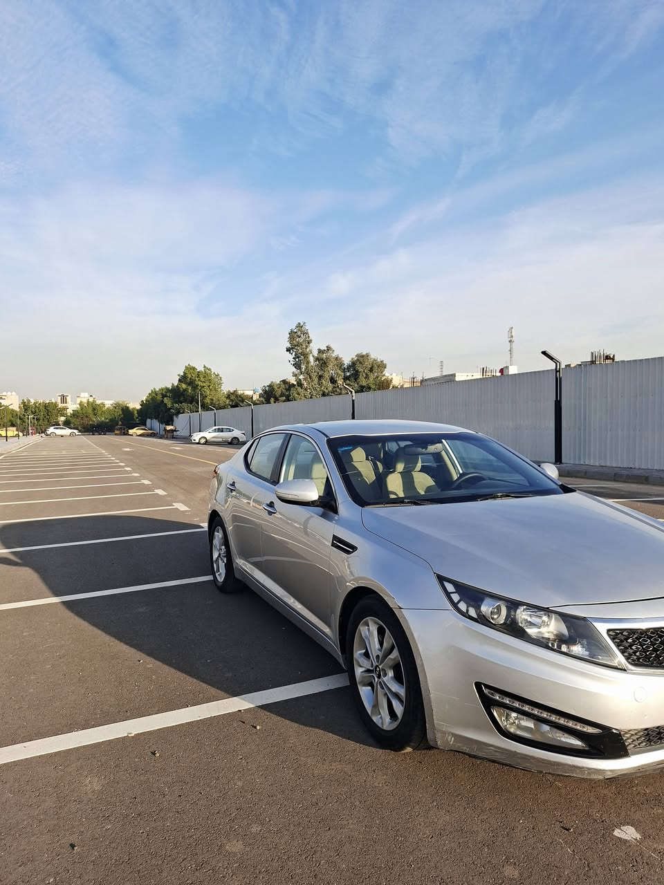 يالله يارزاق السلام عليكم سيارة نوع كيا اوبتما خليجية وكالة الدولية احلى من الصور مكفولةموديل 2012 ماشية 88 الف رقم بغداد مميز ومكانه بغداد سعره 135ورقة رقم الهاتف ***********
