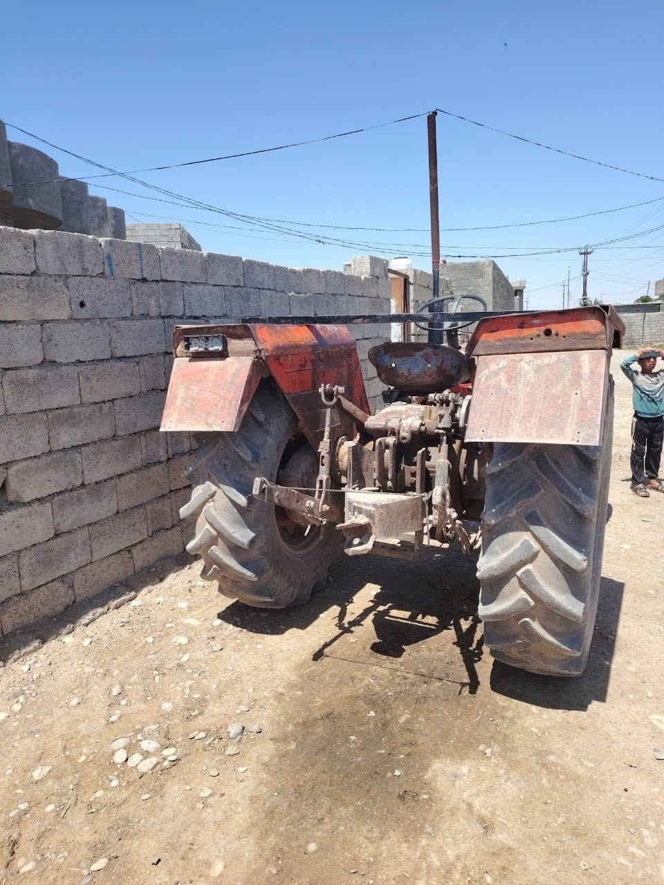 عنتر للبيع موديل 90 محرك بي خيط صرف موهواي جهاز خير من الله والكشر نضيف هاذه الكدامك سنويه موجوده بدون تحويل عارضهه ٥ ملايين اوبيهه مجال شويه اتصل ودلل ***********
