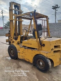 رافعه شوكيه ٤طن  كاز كير اوتماتيك جب عالي  حركتين  كلاك امريكي  077292...