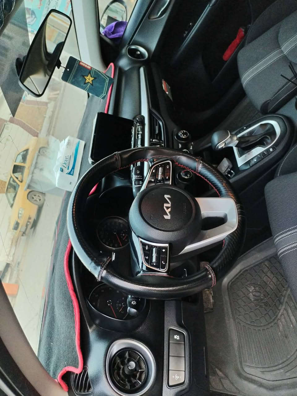 للبيع كيا فورتي (KIA FORTE)
سيارة نظيفة وجاهزة للاستخدام
🔹 الموديل: كيا فورتي
🔹 اللون: رمادي ميتاليك
🔹 القير: أوتوماتيك
🔹 المحرك: 4 سلندر
🔹 الوقود: بنزين
🔹 الدفع: أمامي
🔹 الصرفية: اقتصادية
🔹 الداخلية: نظيفة ومرتبة
🔹 التكييف: بارد ❄️
🔹 شاشة + بلوتوث + USB
🔹 ABS مانع انغلاق
🔹 وسائد هوائية
🔹 سنسرات
🔹 الإطارات: بحالة زينة
🔹 السيارة ما تحتاج شي

💰 السعر: 140
📞 للاستفسار: ***********
