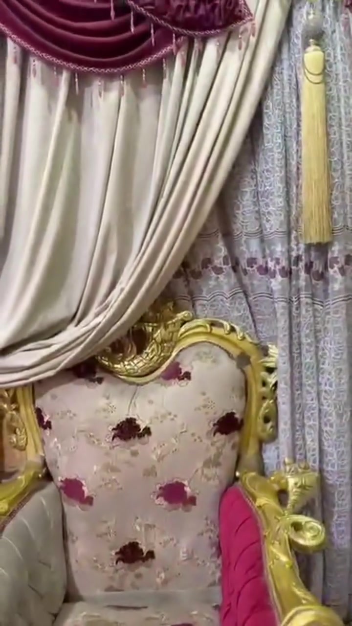 طخم قنفات نوع فاخر وفخم اصلي درجه اولى ملكي خشب زان مصري مع طبلات سيت مع زوالي مع بردات سيت كامل

سعره ب مليون


**إذا كنت صاحب هذا الإعلان وتريد حذفه لأي سبب، رجاءا أرسل رسالة إلى الدعم الفني**