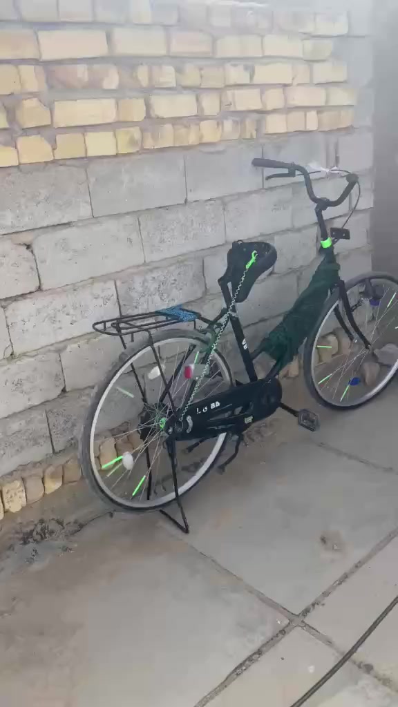 السلام عليكم بايسكل حجم 26الشركه BDمديل 2020بلاد الباسكل اللون اسود السعر 140وبي مجال متواجد ماسنجر واتساب ***********فقط ذني عنوان سماوه مركز
