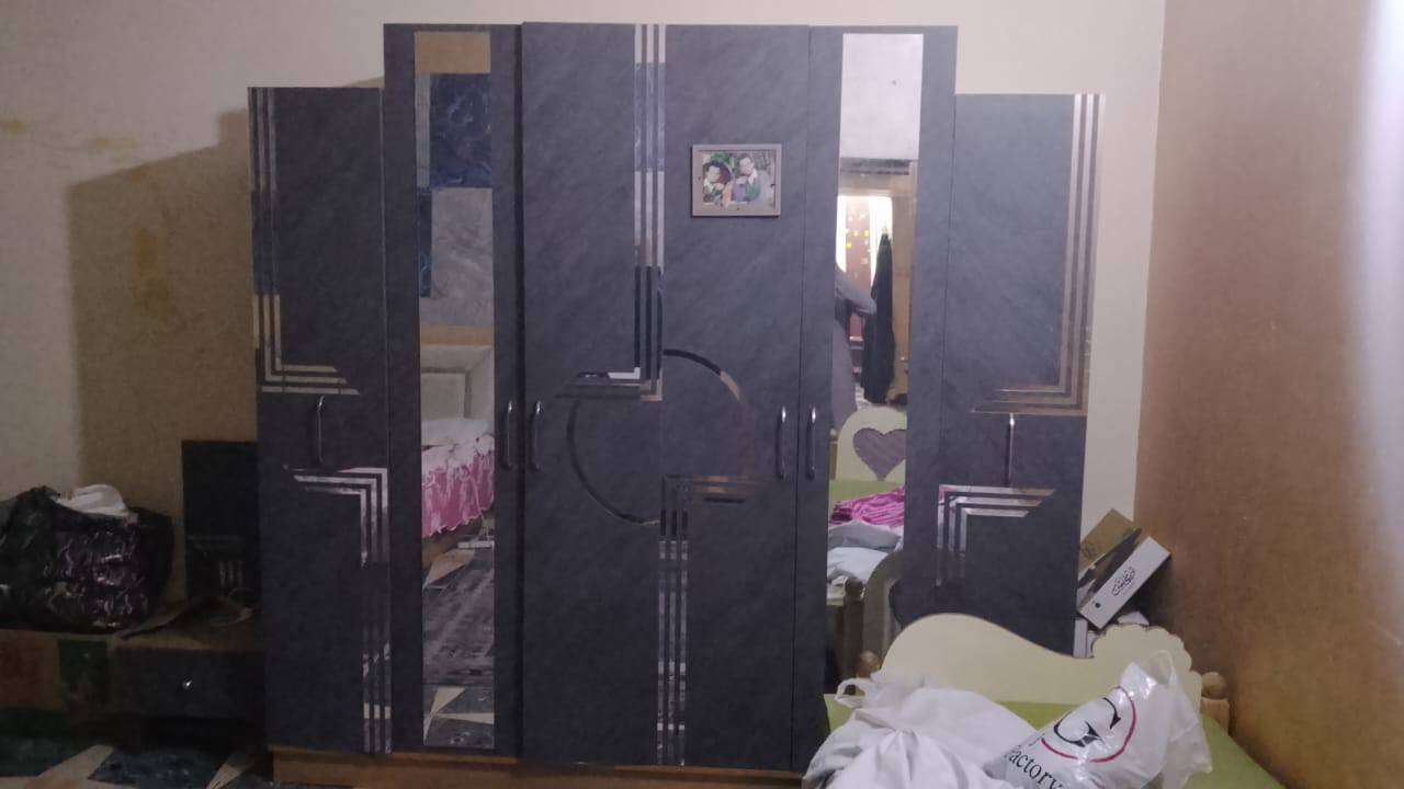 السلام عليكم اخوان
متوفره غرفه نوم للبيع مستعمله شهرين فقط


**إذا كنت صاحب هذا الإعلان وتريد حذفه لأي سبب، رجاءا أرسل رسالة إلى الدعم الفني**