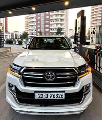 لاندكروزر • ٢٠٢٠ • ٦٨٠٠٠ كم