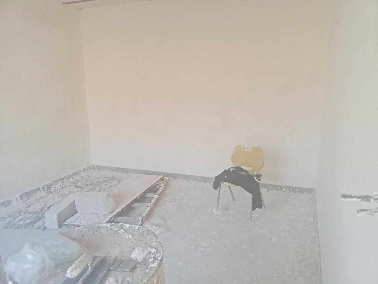 السلام عليكم للباخ جص سمنت بورك مكطوعه ومتر ***********
