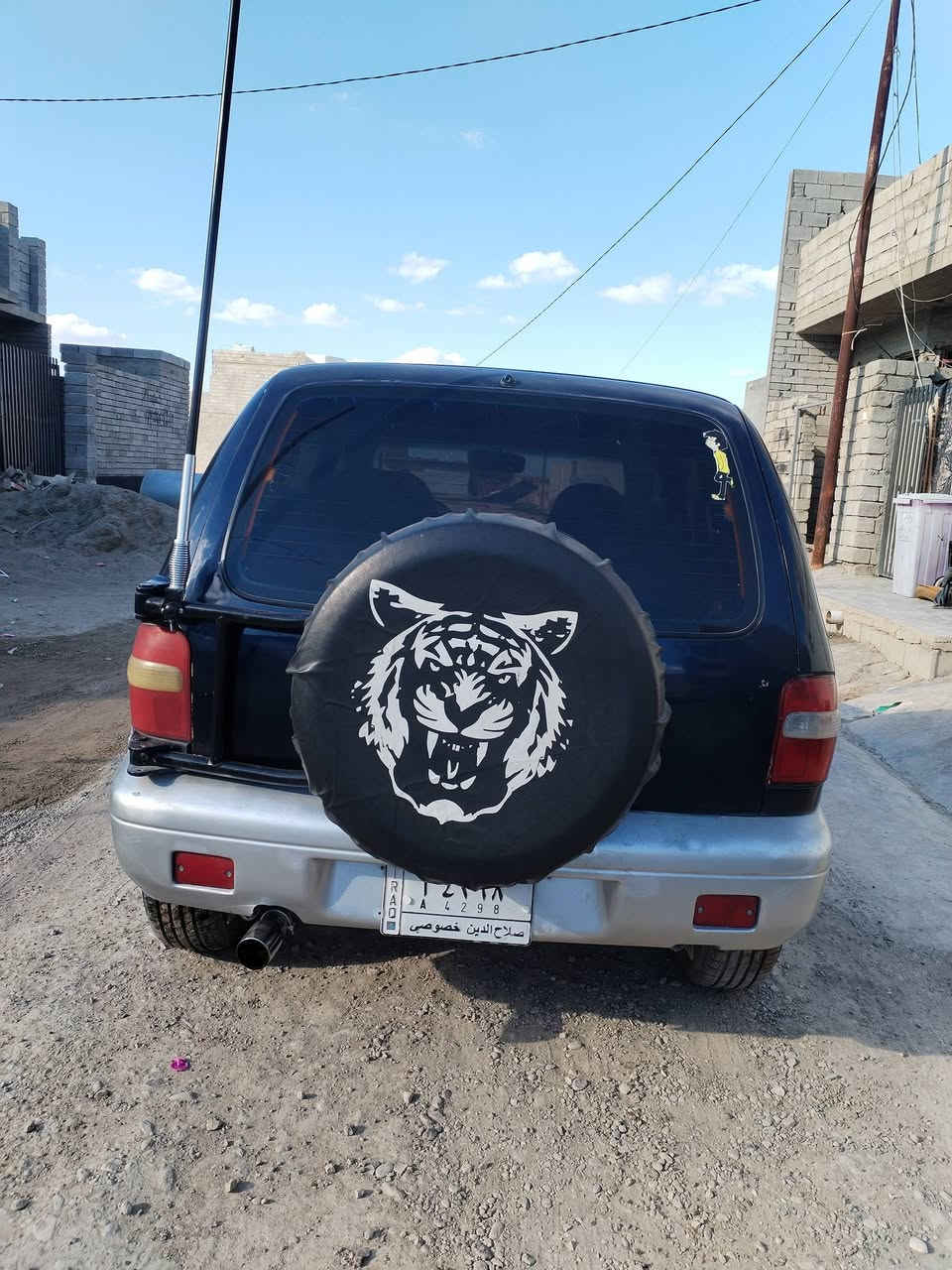 السلام عليكم.
گيه سبورتج. موديل1998. رقم

 الماني سنويه لل27. تخم تاير باتري جديد. جام كهرباء كله شغال. سنتر لك. لايتات سكنات بكلايت اشتير كله شغاله. مكيه كير خيرمن الله. مكينه مسكر.
السعر40. للستفسار. ***********
