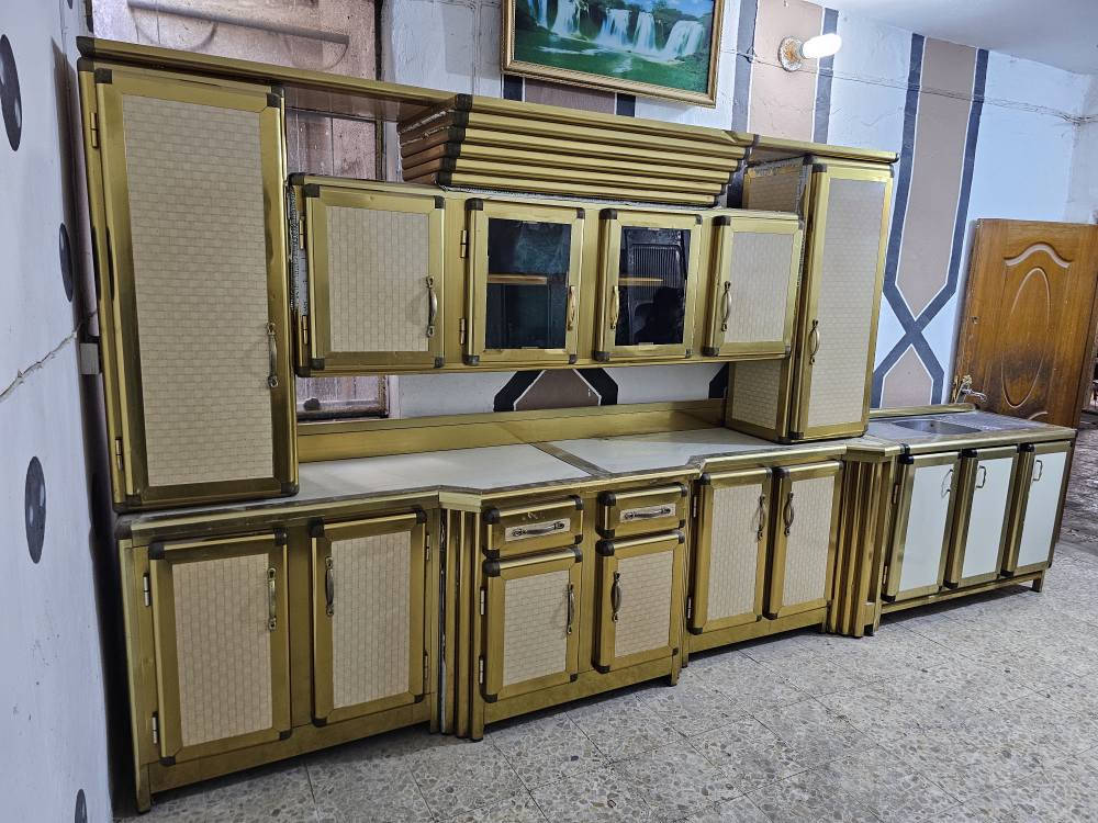 كاونتر وسنكي كلث قطع نضاف كلش اي ضرر مابيهم وتساك وكاونتر مبطن العنوان نجف حي جزيرة سايدين مطعم العكايشي فرع جامع ثقلين *********** النجف, العراق
