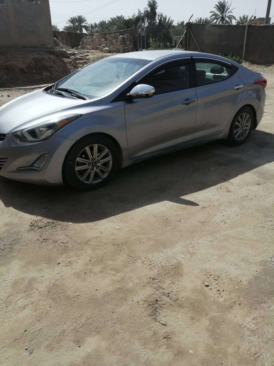 عندي. انتره. موديل. 2015.امريكي.حادثه......جاملغ.امامي.بدون.ضرر.دواخل.صبغ.ثلاث.قطع.....الاتصال.عل.الرقم.***********
