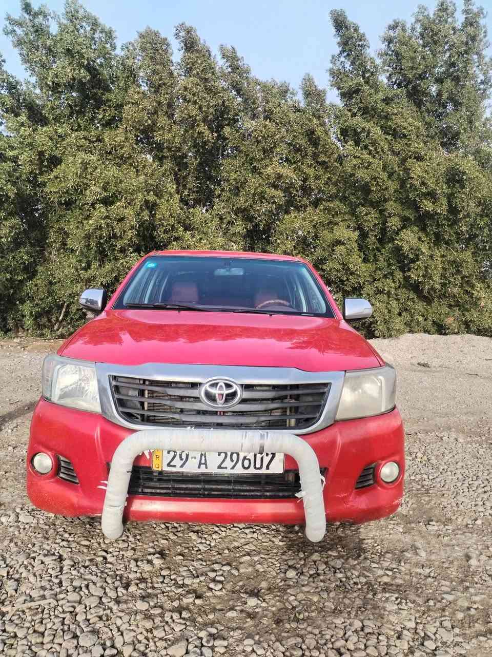 السلام عليكم 
تيوتا هايلوكس
موديل 2015 
السعر 178. وبيها مجال 
***********
