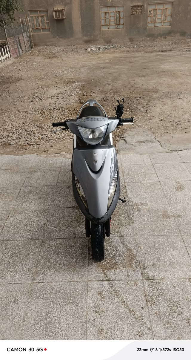 سلام عليكم دراجه ماكس عدله للبيع دراجه كله ختم واحد ماخذه حاويه مكاني بصره دير ***********
