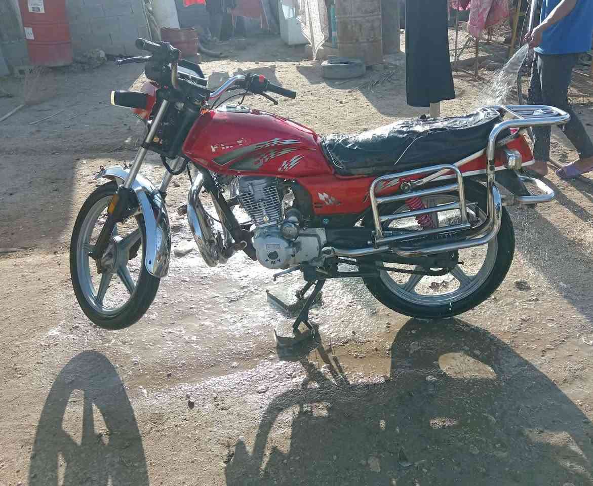 فيوم للبيع موديل 2015 اوراق اصولي الدراجه نضيفه سعر 450 وبيه مجال وهاذه رقم الهاتف ***********
