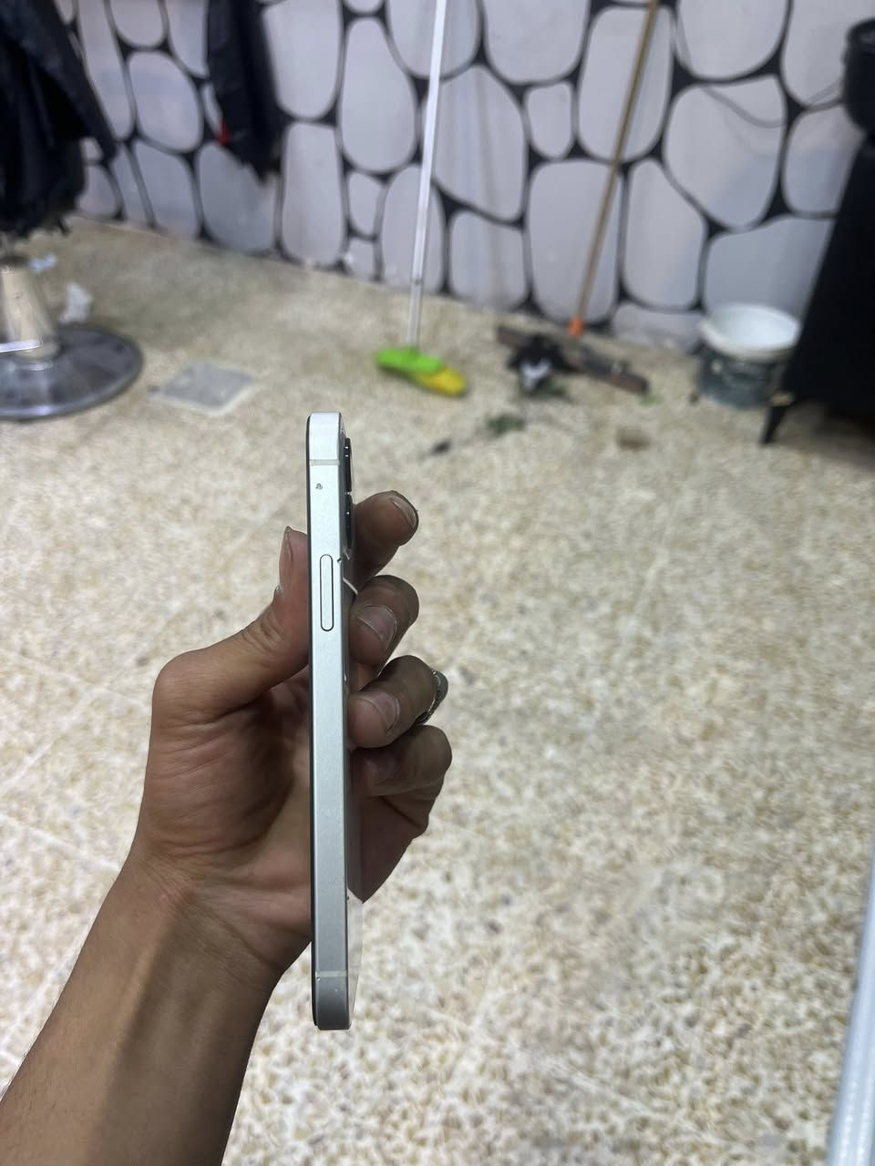 ايفون 12 عادي ذاكره 128مبدل شاشه وبطاريه اصلي فيس ايدي واكف شرحه مفتوح تخطي ادفع سعر
