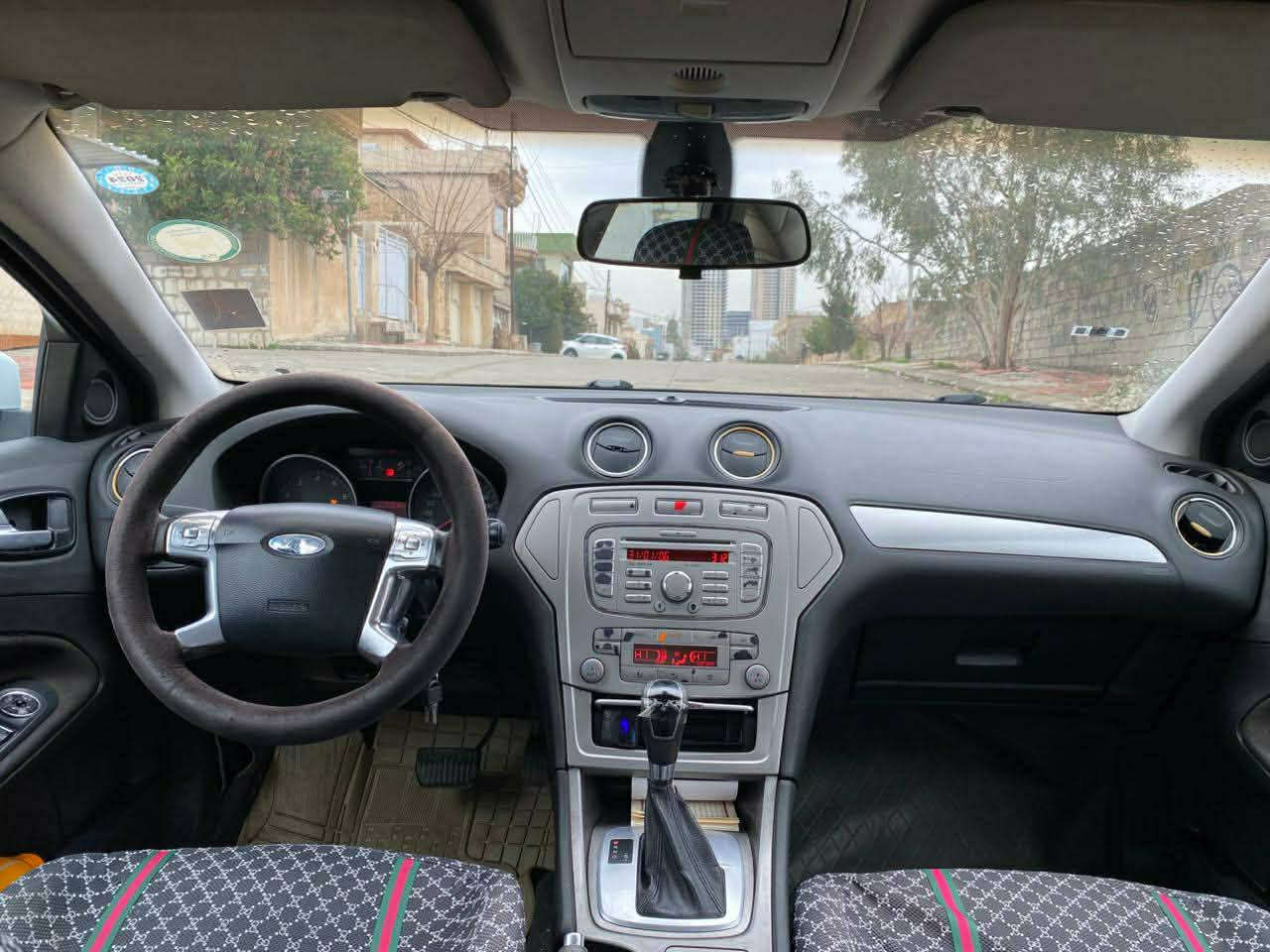 فۆڕد مۆندیۆ ٢٠٠٩
ڕەنگی سلڤەر  چوار جام کارەبا دەبڵ ئێرباگ جام پۆلۆرایس بیلادی گێڕو مەکینەو کارەبای و هەموو گیانی بەشەرت  ساردی وگەرمی بەشەرت گێڕ و مەکینە فیوژن  فیتپەمپ و  کۆیل و نۆزڵ گۆڕاوە بە شەریکە کامل سێرڤز کراوە سەیارەکە زۆر جایزە هی ماڵی خۆمانە٦٣گەڵاو معامەلە سەیارەکە لە سلێمانیە
*********** السليمانية, العراق
