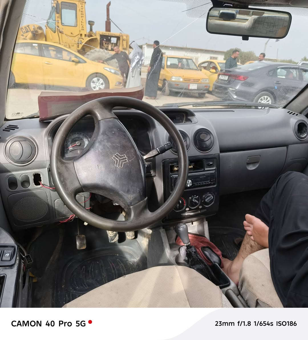 سايبه موديل ٢٠١٢ كير شرط مكينه بيه خيط بخار حداديه جديد سنويه صاقطه السعر ١٠ وبيه مجال استفسار ***********
