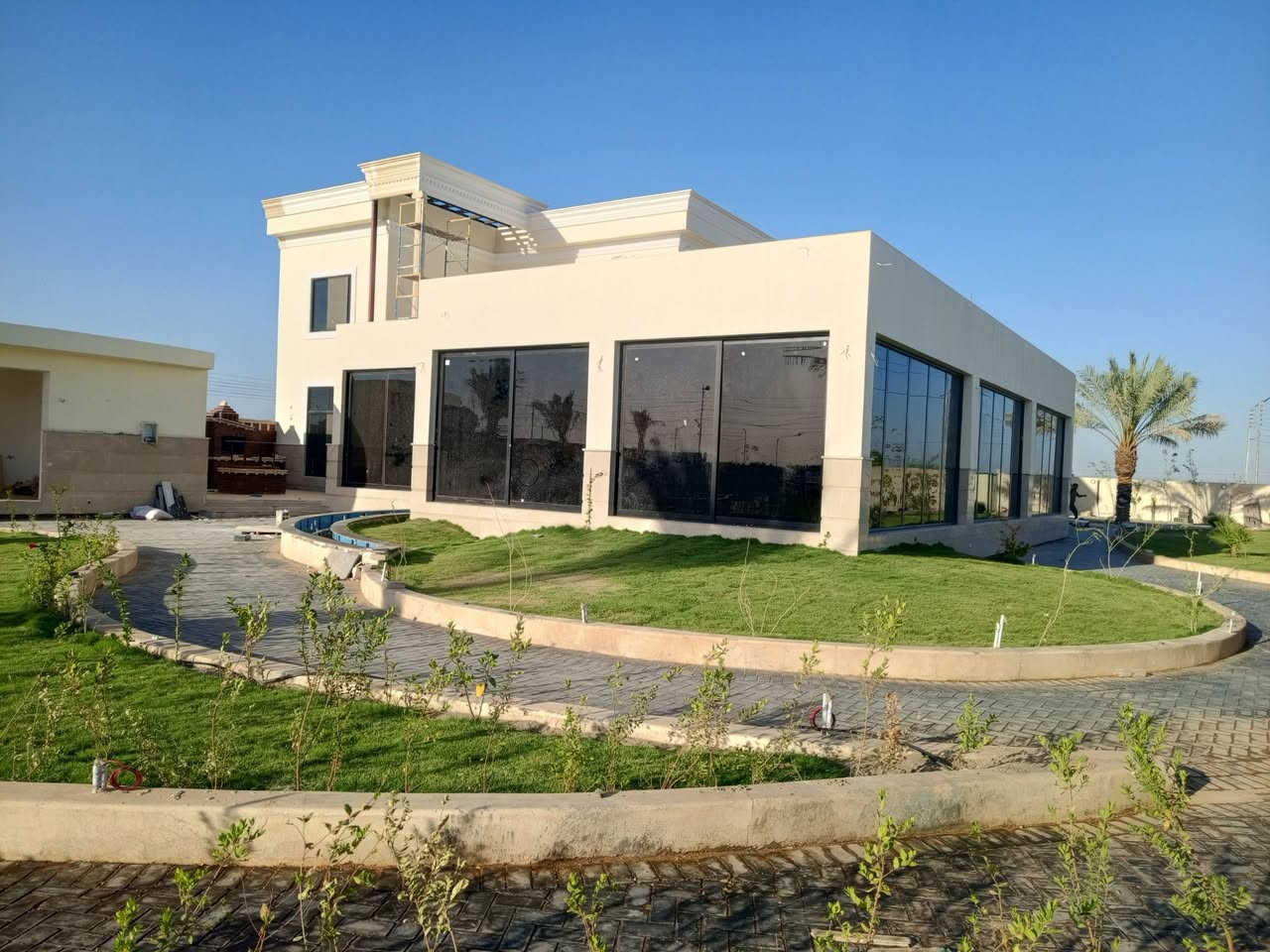 على بركه الله تم تنفيذ عمل في كربلاء المقدسة 

من مقطع تركي سراي

3خطوط 
سكه ري 
يده سبنيول 
مانع ذباب
جام دبل مسكرت كل طبقه 6م 

زيد التميمي 
***********
