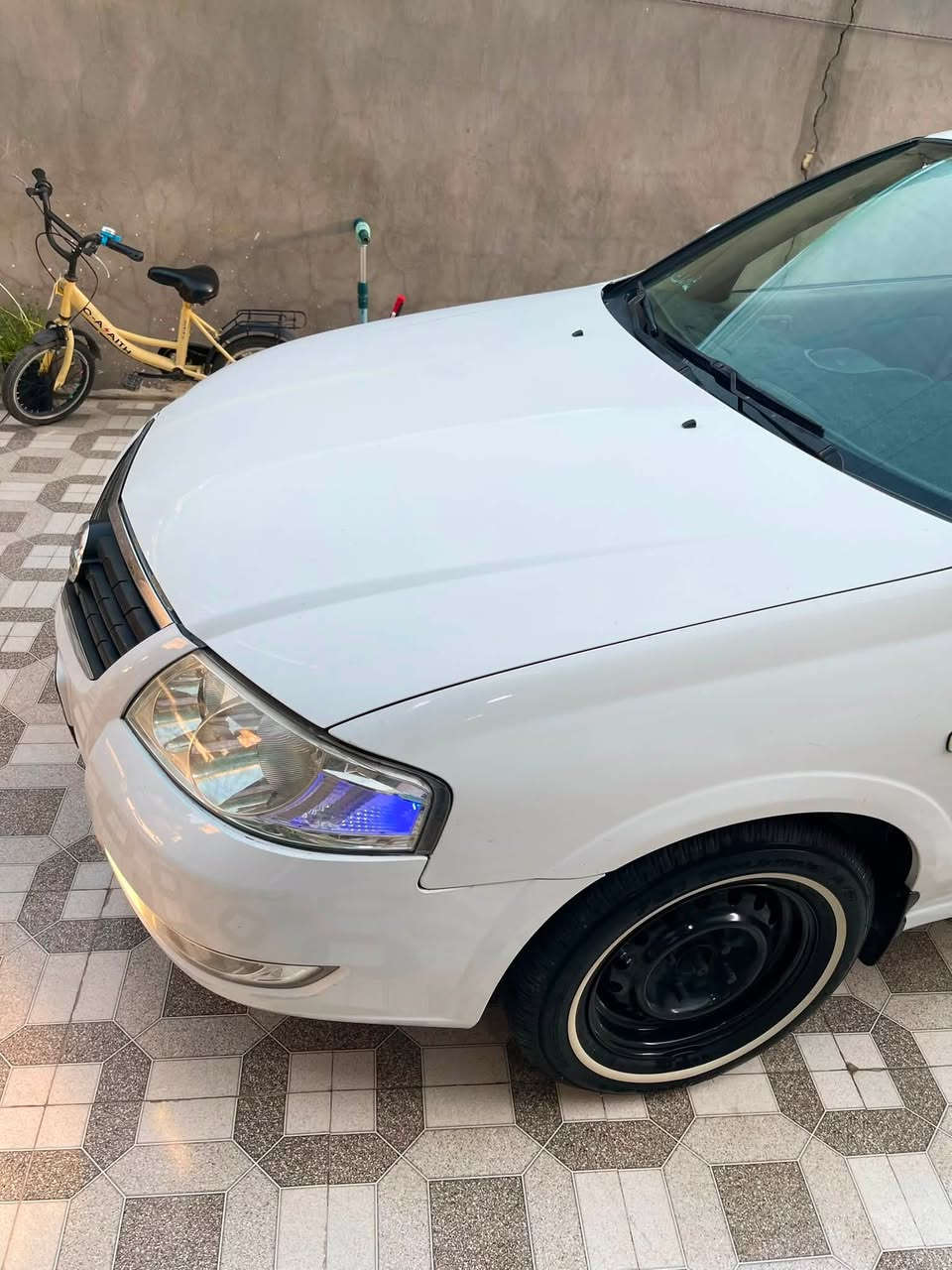 نيسان سني ٢٠٠٩ بيها صبغ جاملغ وحافه الباب فقط  بدون بارد بدون دواخل مكينه وكير وحداديه ع الشركه  تخم تاير وباتري  جدد  تبريد ثلج مبيها نقص ابد   رقم بغداد سنويه جديده وتحويل مباشر السعر ٨٨ وبيها مجال جداً بسيط مكاني بابل  
***********
