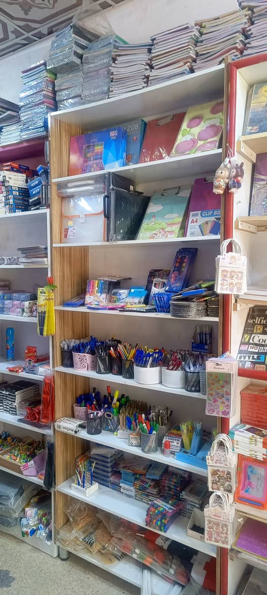 فاترينات عدد 3 وميز مكتبي وميز جام كلمن وسعره


**إذا كنت صاحب هذا الإعلان وتريد حذفه لأي سبب، رجاءا أرسل رسالة إلى الدعم الفني**