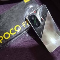 بوكو F7 • ٢٥٦ • بطارية ٩٨