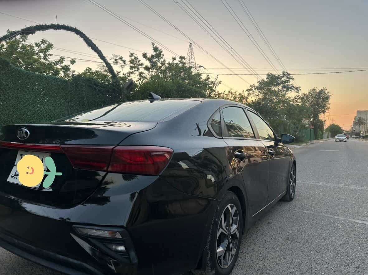السلام عليكم كيا فورتي موديل 2019 رقم اربيل  تحويل مباشر هزه وفحص  جديد حادثها 3 قطع جاملغ وبابين جهه اليمين بدون دواخل بدون لغود بدون شواصي مواصفات شاشه تاب كبيره وكامره وتحكمات وحساس خلفي وتبريد بيانو ثلج بلادي صور مرفقه للحادث ومحرك 2000  دوش  بدون دواخل  بدون ايرباك مكانها بغداد الدورة *********** السعر 107 ومجال بسيط تخم تايرات ويل كب وبعد بيها مواصفات اكثر
