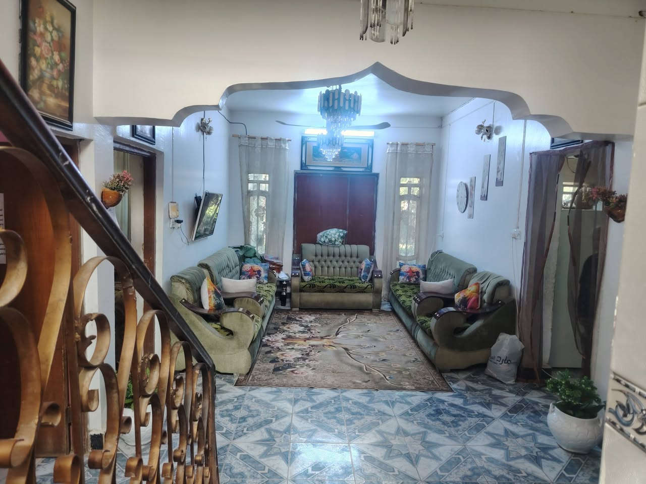 سلام عليكم
ب_ييع او مراوس طابو صرف ملك المساحه 500 م يقع في الصويره حي الربيع مسافه عن شارع السبيس موقع جدا مميز كامل خدمات حديقه واسعه جدا ومرتبه نفهه امام البيت طابقين الطابق الأرضي يحتوي على غرفتين نوم ٥×٤ استقبال ومطبخ ٦×٤ وصاله مفتوحه على طول البيت + مجمع صحيات ؛ الطابق الثني درج خارجي مدخل الطابق الثاني مطبخ + ٣ غرف نوم واسعه + صاله + مجمع صحيات في الطابق الثاني باقي التفاصيل الاتصال على الرقم *********** علق تم يوصلك سعر البيت
