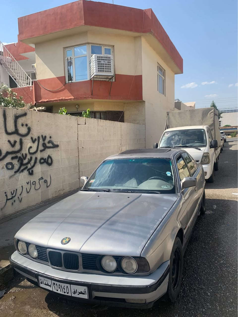 Bmw 1992 525i
سه نه وى ئه سلى له گه لا يه
موس بڕاوە وەرگەڕاو بە شەرت 
دەعمی نیە
سلايت ٢جامي كاره بايه
گێڕو مەکینە تازە  بە شەرتی فیتەر
٤ تایو ویلی لۆک 
لايت زینۆن
سه ياره كه زور به قوه ته
اكسلي ٣.٢٣قفل
كاره بايو ته جيلو ايم پريفايه ر لؤك
ناوگيج هه موي ايش اكات 
سه ياره كه زور مه زبوته 
شوين سليماني
٢٢گه لاو مه جاليكي كه م
گؤرينه وه كه م  له سه ر دلگرتن
به س واتسئاپ 
***********☎️ السليمانية, العراق
