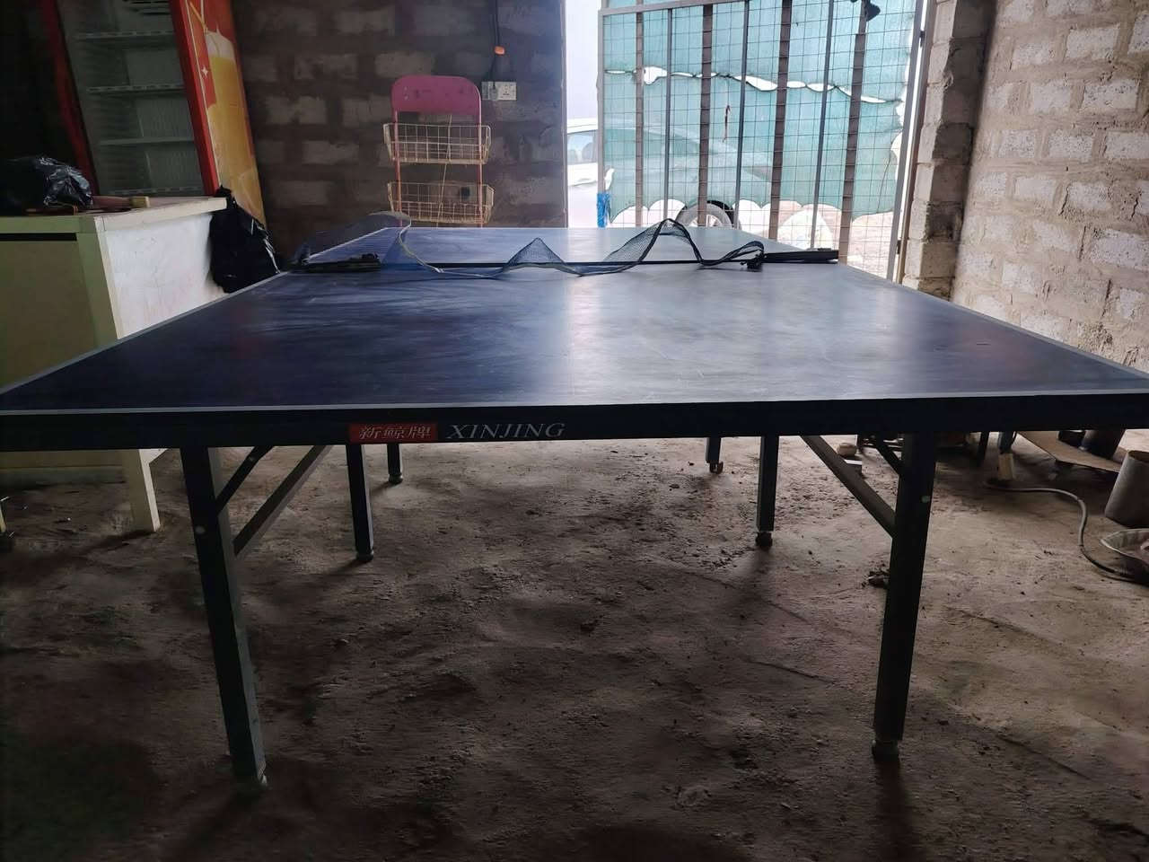 منضده للبيع النظافة ٩٠ بالمية فقط تراب ينمسح تطلع لوز مكانها ديالى الخالص ناحية السلام *********** السعر ٢٠٠ الف
